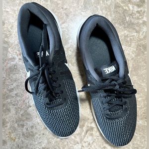 Brand New, Never Used Nike Revolution 4, Women’s Running Shoe